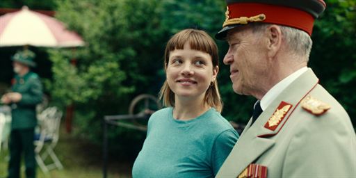 Potel16's tweet photo. C'est devant #Kleo que j'ai appris la mort de #Gorbachev. L'histoire se télescope? 

#rip #1989 #USSR #DDR #Netflix #Glasnost #Berlin https://t.co/bNmANSXpVG