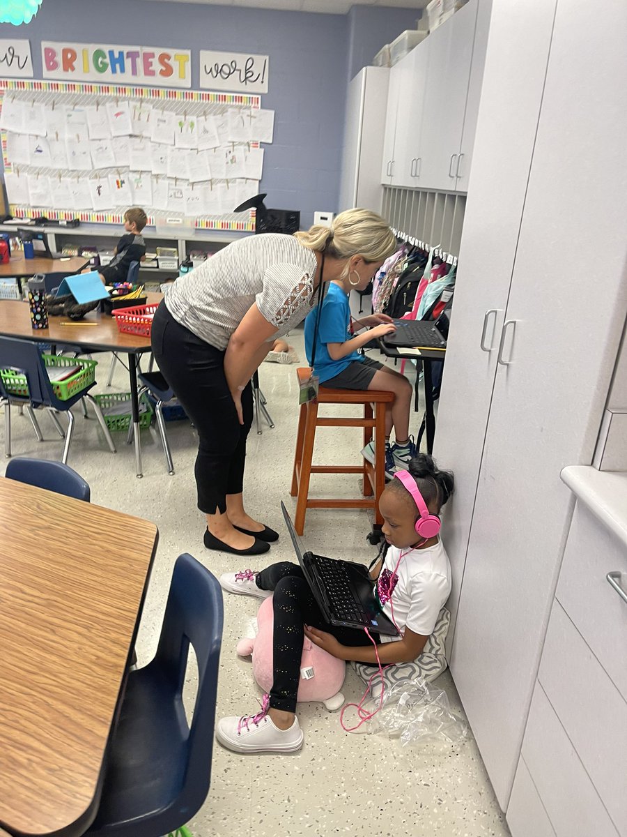 cheetahstweet's tweet photo. WOW! Look at the engagement of these 3rd graders in @MrsOliver27's class! 🤩 They are loving checking out books on Epic!  #cheetahpride #WEareLakota https://t.co/MR58qnzEcx