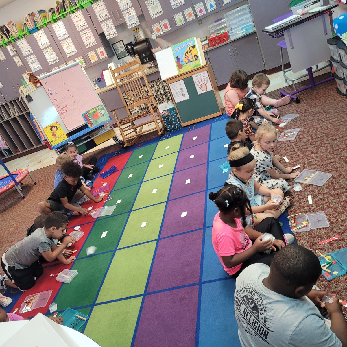 Mrs. Alicia Lewis tweet media