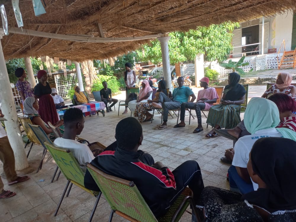 BintaDiakit5's tweet photo. Kayes Khasso le/30/Août/2022, (Camp militaire).
Dans le cadre de la mise en œuvre du projet momentum (MPHD) le résau des jeunes ambassadeurs de kayes en collaboration avec PSI Mali a organisé une causerie avec pour thème les IST. #RJASRPFKAYES
#PSIMALI
#momentum
#MPHD https://t.co/BHjrQtEsAK