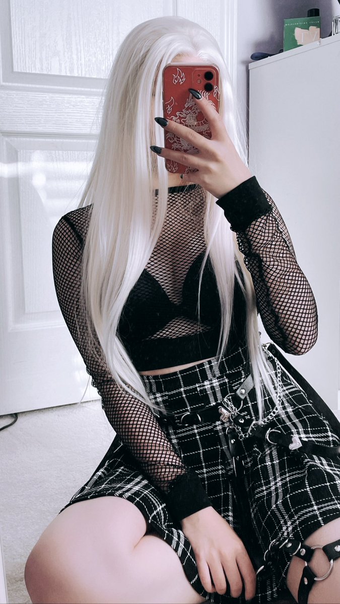 tippbb's tweet image. who is she ¿