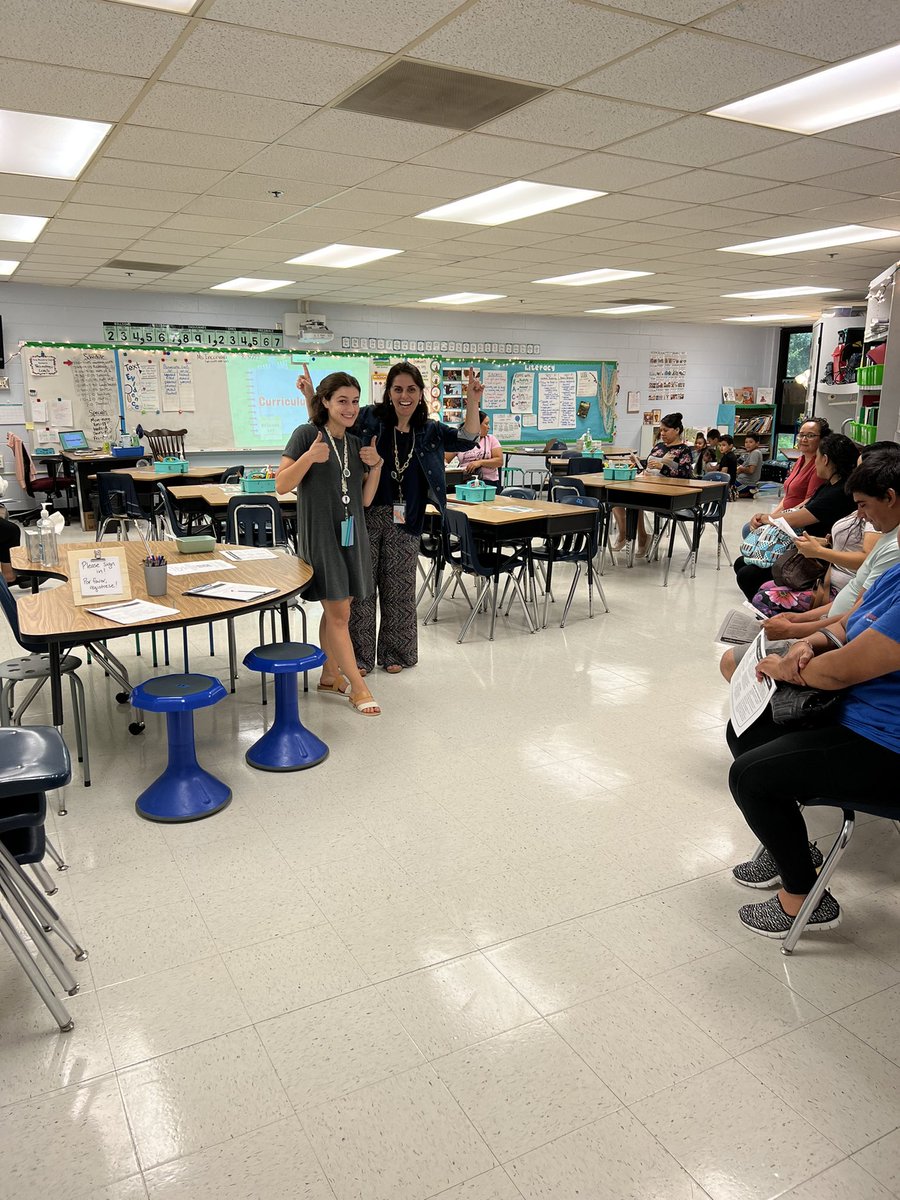Wonderful turnout at curriculum night! The teachers had engaging presentations for our families! <a href="/FCSSuptLooney/">Dr. Mike Looney (Official Acct)</a> <a href="/kathastuart/">Katha Stuart</a> <a href="/FultonZone5/">Angela Parham</a>