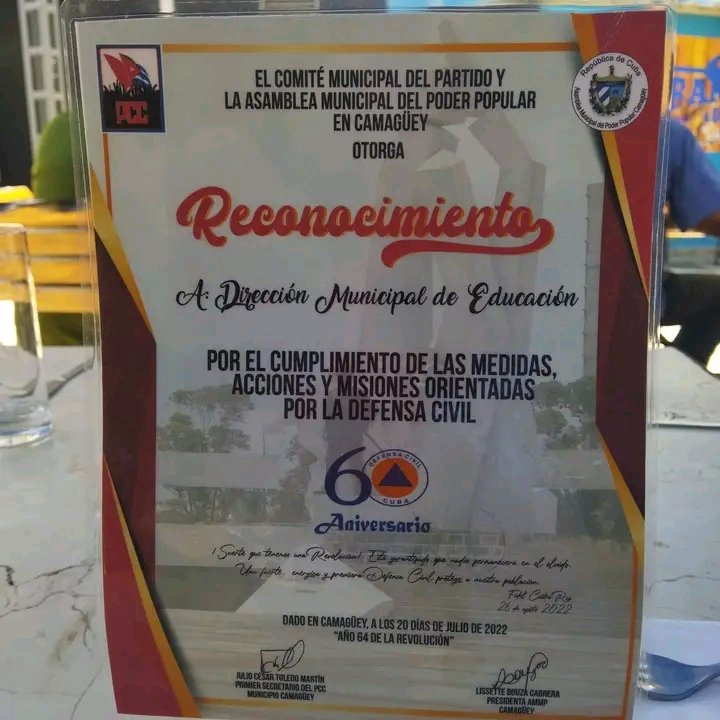 Recibe la <a href="/DmeCamaguey/">Dirección Municipal de Educación Camaguey</a> reconocimiento en el 60 aniversario de la Defensa Civil por los resultados del trabajo.