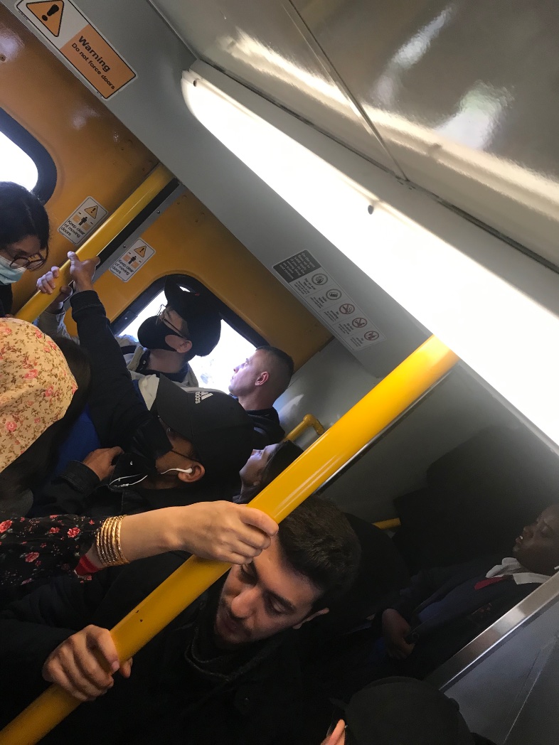 Albin111's tweet photo. Never get sick of stacked trains! I LOVE IT! Safety concerns, how concerned are you about overfilled trains! #nosympathyfortheunions #rbtu #strikes #trainstrikes #forsafety #fuckunions https://t.co/4APKv6fOB9