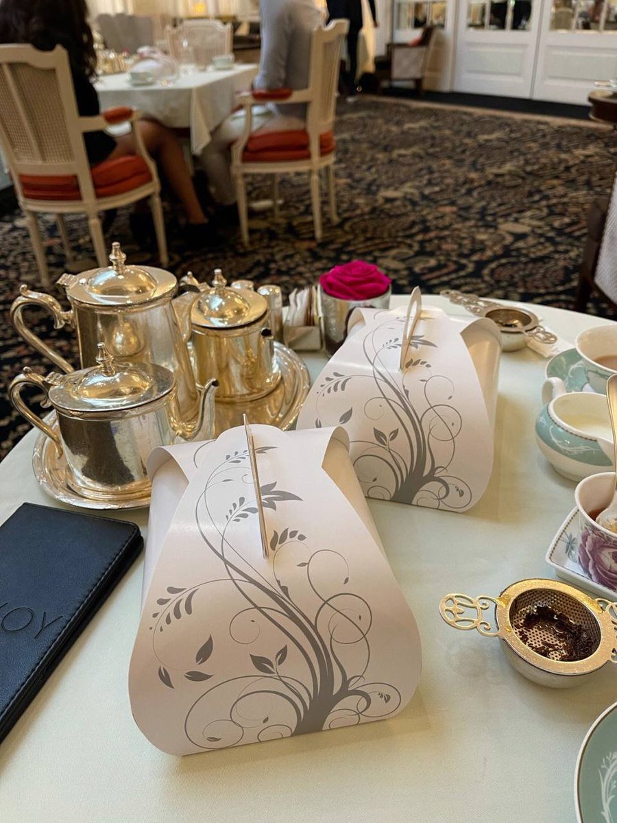 metadafa's tweet photo. Afternoon Tea and Art https://t.co/zt1yU3DwfT