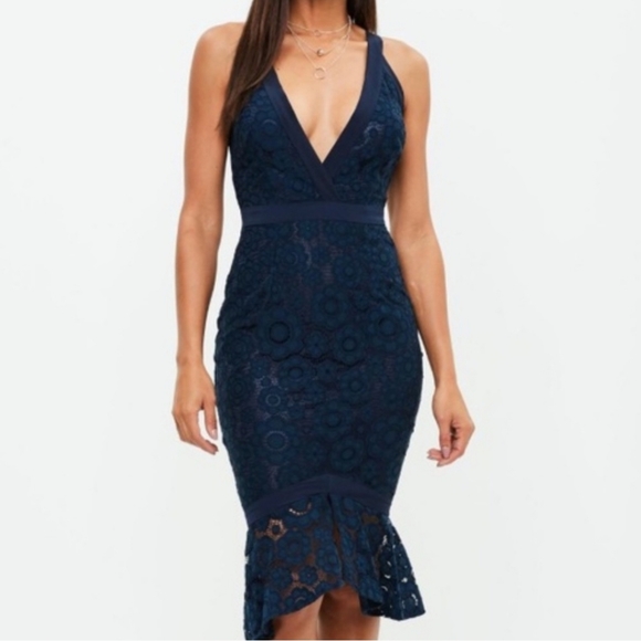 Verasplace1's tweet photo. So good I had to share! Check out all the items I'm loving on @Poshmarkapp #poshmark #fashion #style #shopmycloset #chicos #reiss #missguided: https://t.co/YYukzCFpVa https://t.co/NQStrtUuZh