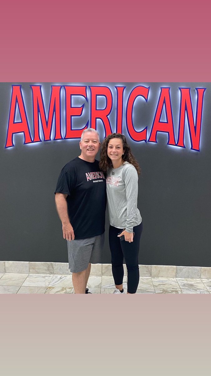 Rhealy0425's tweet photo. #BringYourParentsToWorkDay with @kaityhealy @j9heals #AMERICANWBB 🏀 🙌🏻❤️🙏 https://t.co/gtSLwAq5FN