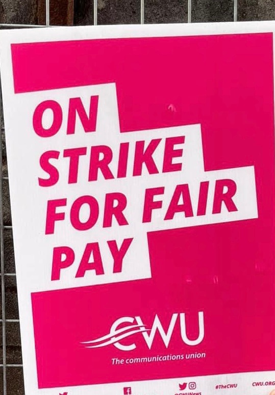 unison_glasgow's tweet image. Solidarity with the 170,000 CWU trade union members across the UK taking strike action on 31 August in Royal Mail, BT and Openreach. ✊

#SupportStrikes #Glasgow #StandByYourPost @CWUGlasgow @CWUnews @GlasgowStrike @GlasgowTUC