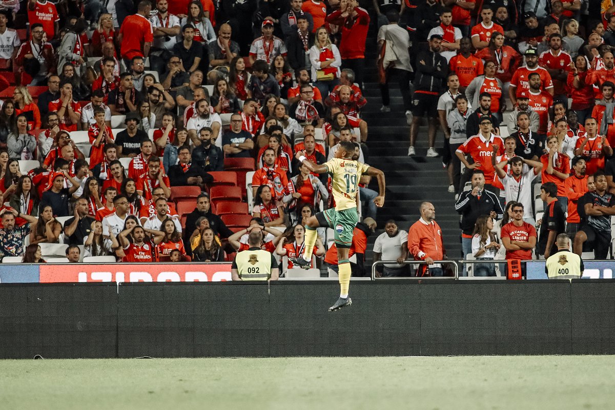 fcpf's tweet photo. Continuaremos a trabalhar e a crescer 𝗷𝘂𝗻𝘁𝗼𝘀. 🟡🟢
📸 As imagens do jogo com o SL Benfica.
#DefendeOAmarelo #LigaPortugalBwin #SLBFCPF https://t.co/DcIjxh89Cp