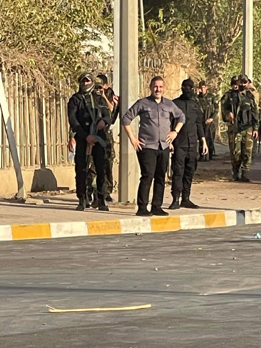 NabPow's tweet photo. #يرجى_التعميم⚠️
اخوتي هاؤلاء الاشخاص الذي اقتادونا الى مكان مجهول معصوبين الاعيون لولا الفرقه الخاصه خلصتنه 
ولحد الان جاي يفترون علينا بس الاتحاديه والحرس الوطني ما جاي ينطونه الهم  اخوتي اخاف يصير شي اذوله السبب *هاي البارحة
منقول #جيش_المهدي #ابن_الزنا https://t.co/wJ2N3JqgCU