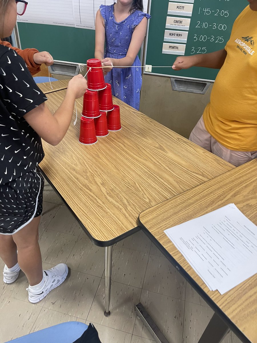 We love a good team building challenge the first week of school to practice working together and effective communication! #TogetherWeSoar <a href="/SandyPlainsES/">Sandy Plains ES</a>