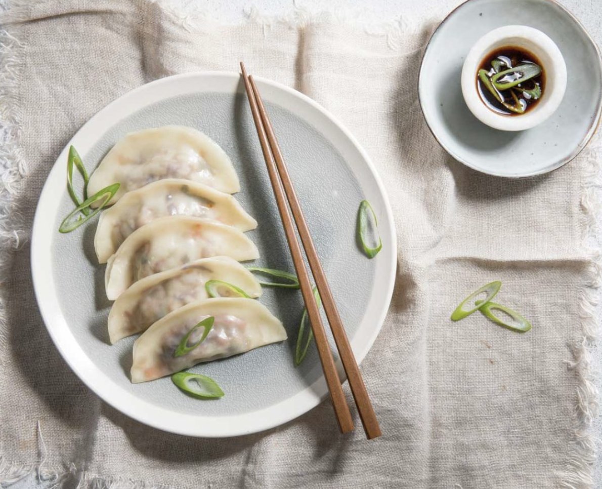 dynamdietitians's tweet photo. Chewy Fruit &amp; Seed Bars Recipe &amp; Easy Pork Dumplings - https://t.co/UnQX0YH8sR https://t.co/FRaptHKOx6