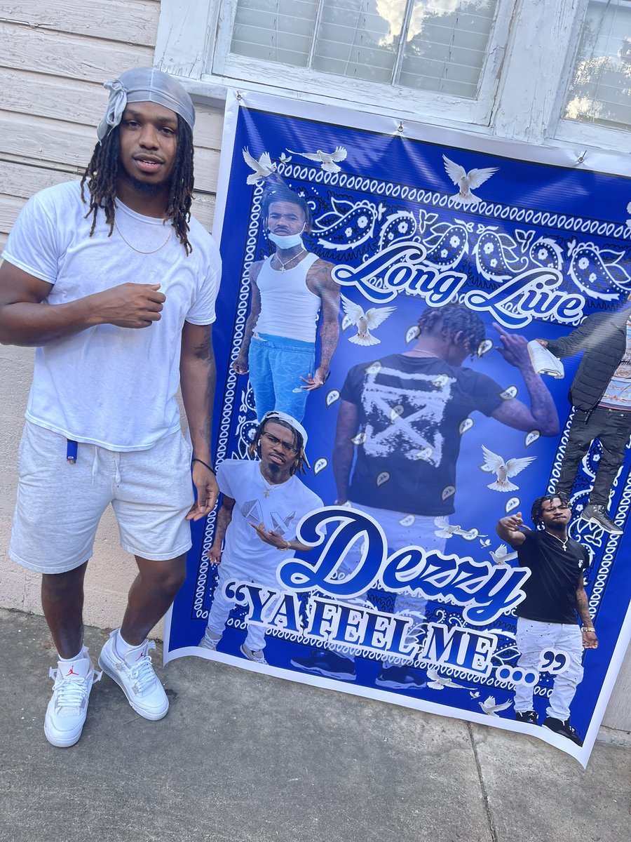 Tsmooothhh's tweet photo. Long live cuzzo and happy cday ๐๐ค #LLSHAQ https://t.co/qOn8WcTgpp