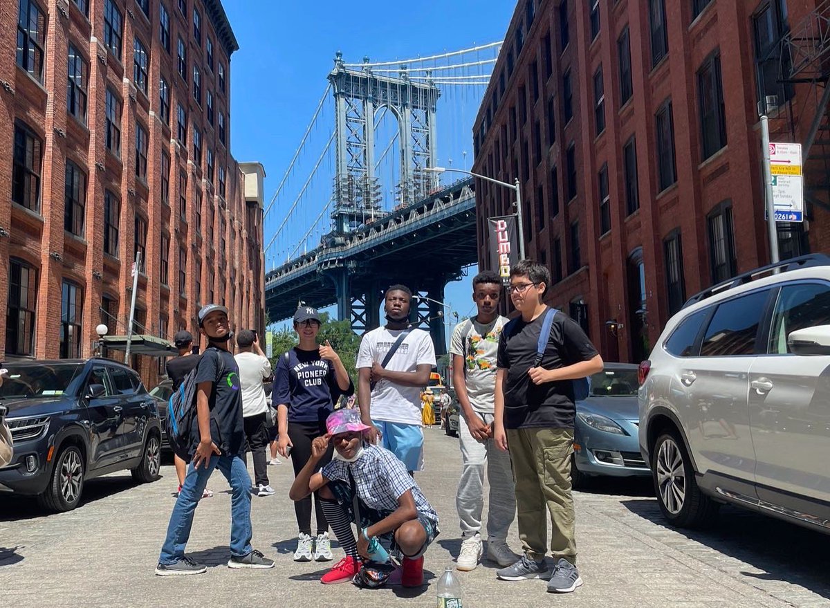 YESscholars's tweet photo. This summer, YES NYC hosted a two-week summer program for the rising 8th graders filled with diverse activities. Scholars networked with older YES scholars, participated in coding lessons, wrote short stories, and took field trips to @metmuseum, @nypl, @followbdc, and more. https://t.co/Atkvd2pGVR