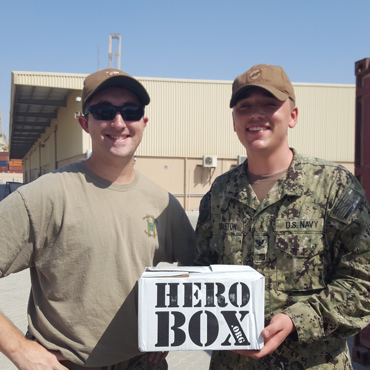 HeroBoxOrg's tweet image. Send a #Hero their very own #HeroBox today by using our app or by going to herobox.org📦