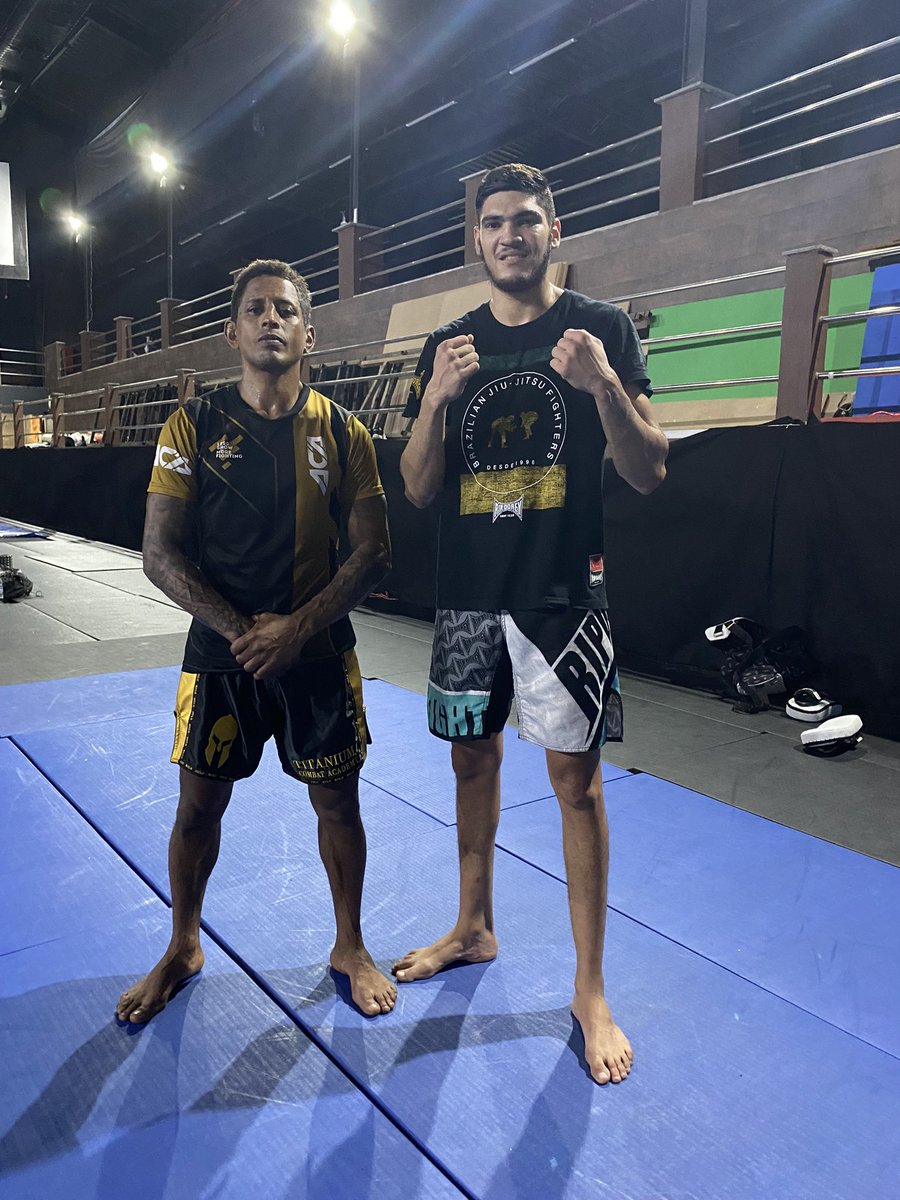 Let’s go canela 

#Contendernocombate #teamnovauniao