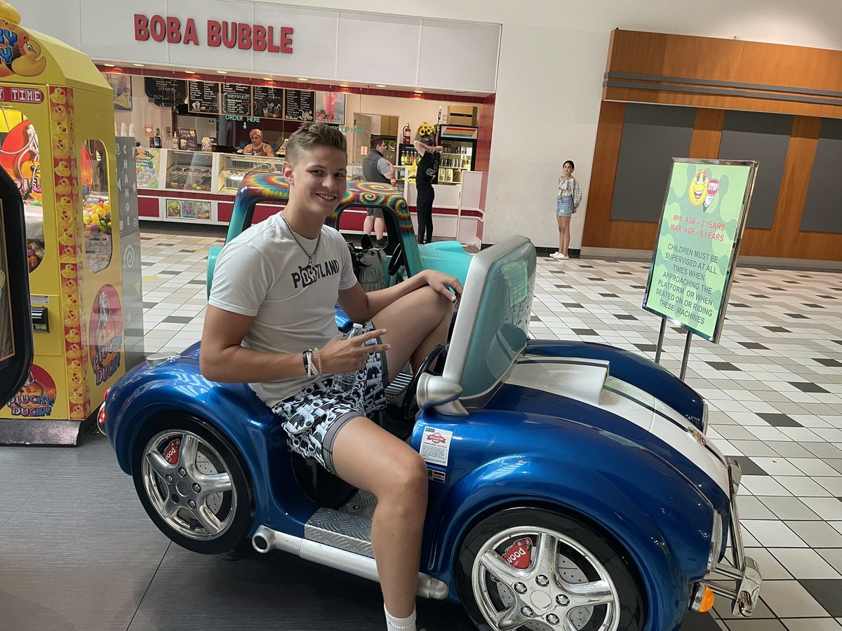 Taking 20 underprivileged kids school clothes shopping and to the barbershop with <a href="/bengregg20/">ben gregg</a>. What an amazing day!!