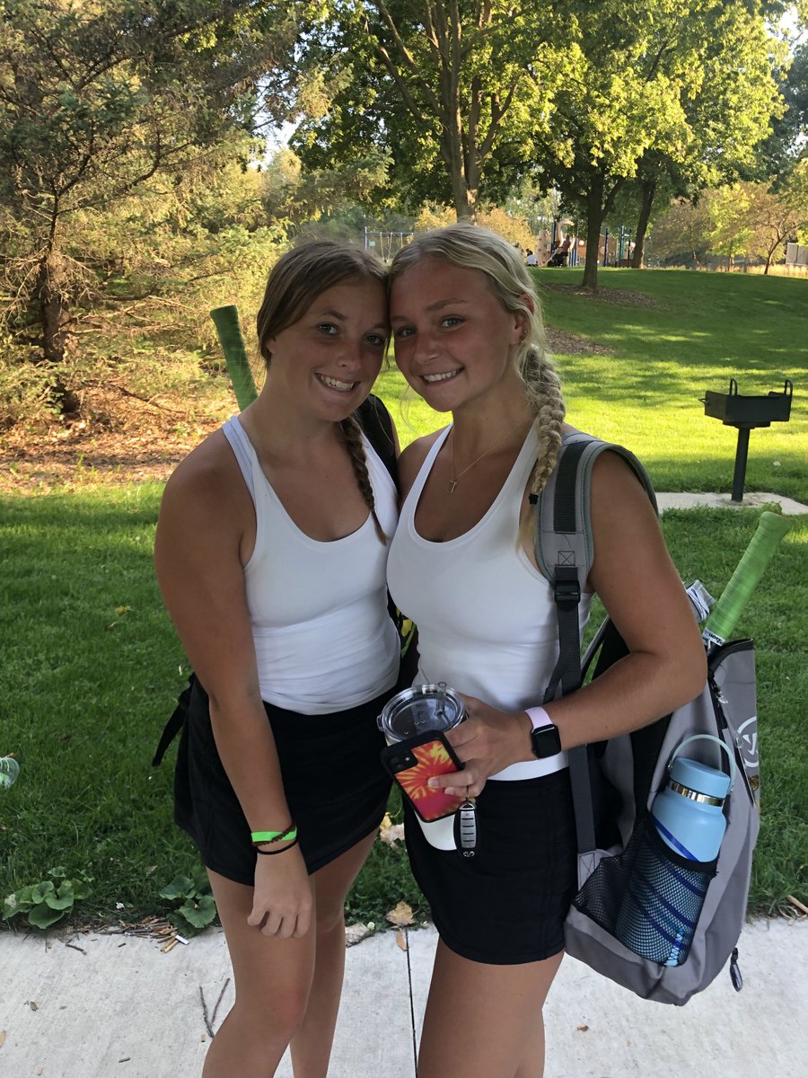 Varsity defeats Eagan 5-2. (Pic) Allison and Madisyn get singles wins. Also get wins from Sid 3S. Ashley/Shawna 1D. Lizzy/Bella 3D. Finish august with 6-1 record. Next up two top 10 teams. 9/7-at Blake. 9/8 v Lakeville South. Looking forward to the challenge. #TENNIS