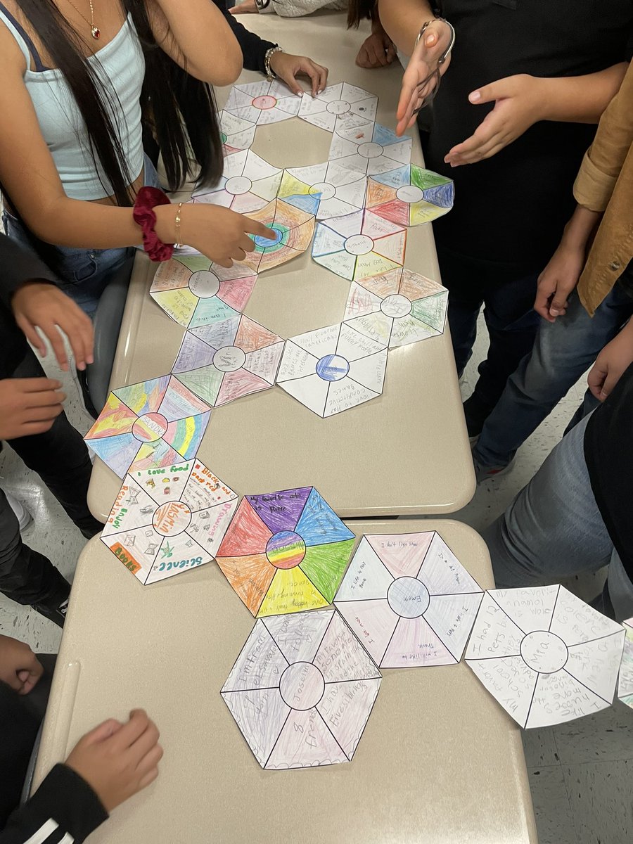 Miss Pakes tweet media