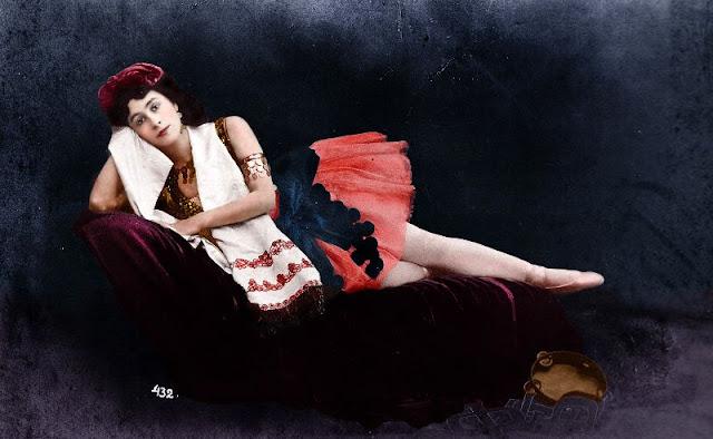 HistoryImageBot's tweet image. Mathilde Kschessinskaya, olish ballerina from the noble family Krzesiński, circa 1900s [200x200]