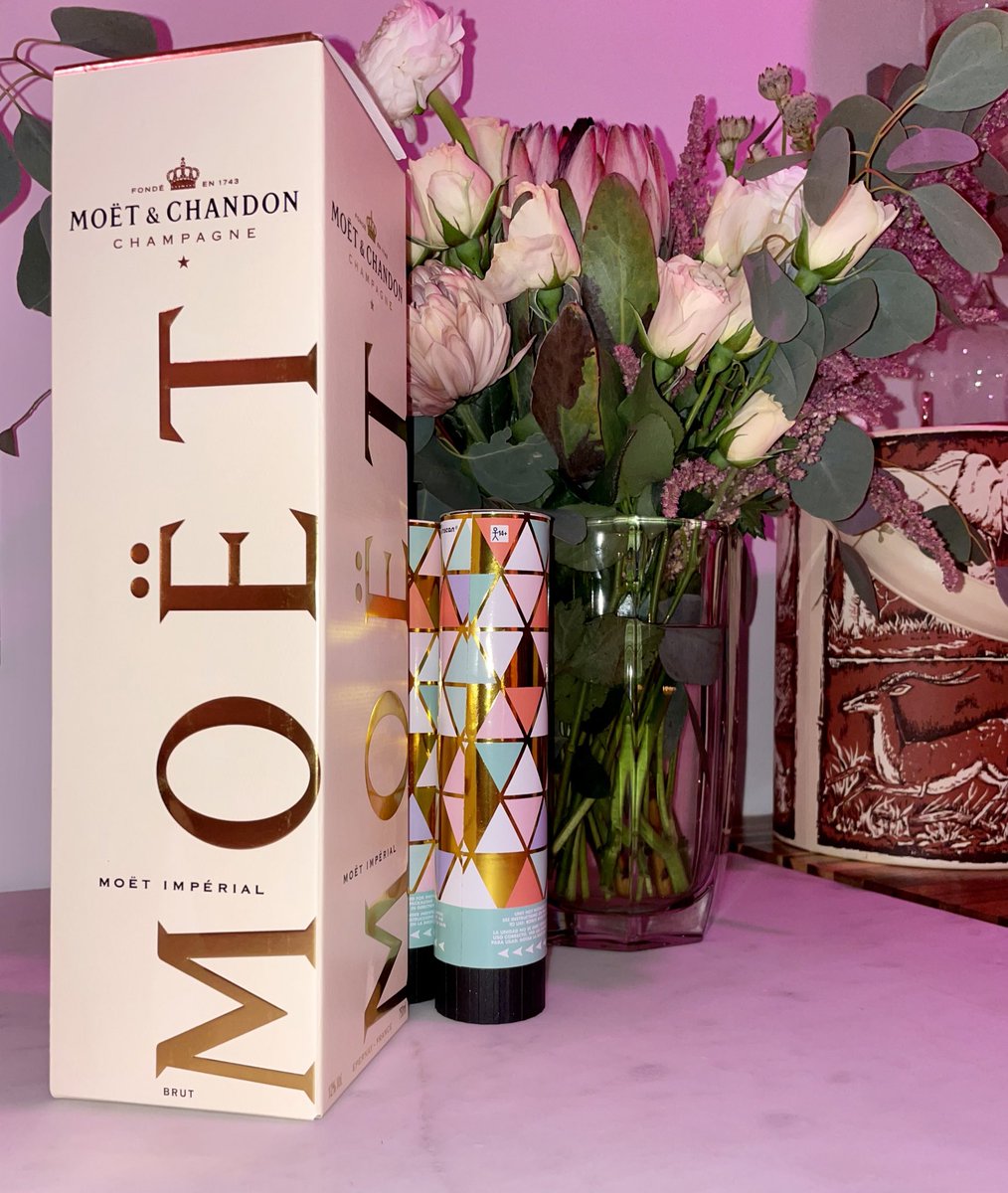 1st single is finally out &amp; I am overwhelmed by the love it’s received! Thank u <a href="/TIDAL/">TIDAL</a> &amp; <a href="/Spotify/">Spotify</a> For the playlist love!🤍Thank u to great friends that make me feel so loved and celebrated. And thank you to everyone that is streaming “Hold Me!” You’re making my dreams come true💖