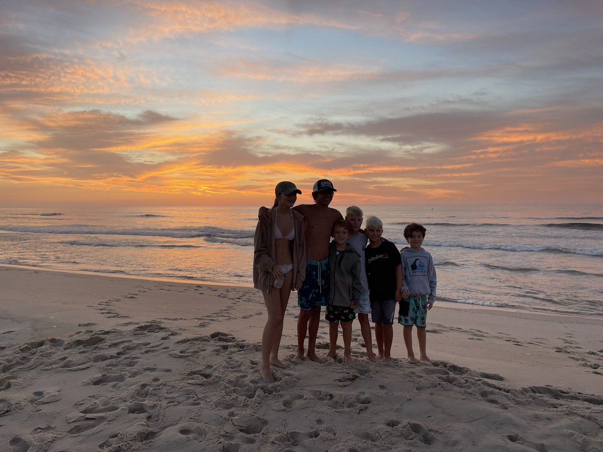 jaljoe221's tweet photo. Holding on to summer with best🌅@MrsStaub307 @teachandbeach2 @MrBamStafford @MrsBamEducator @teachandbeach2 @MsDacchille @KristenStaub1 https://t.co/10fu8FLvCb