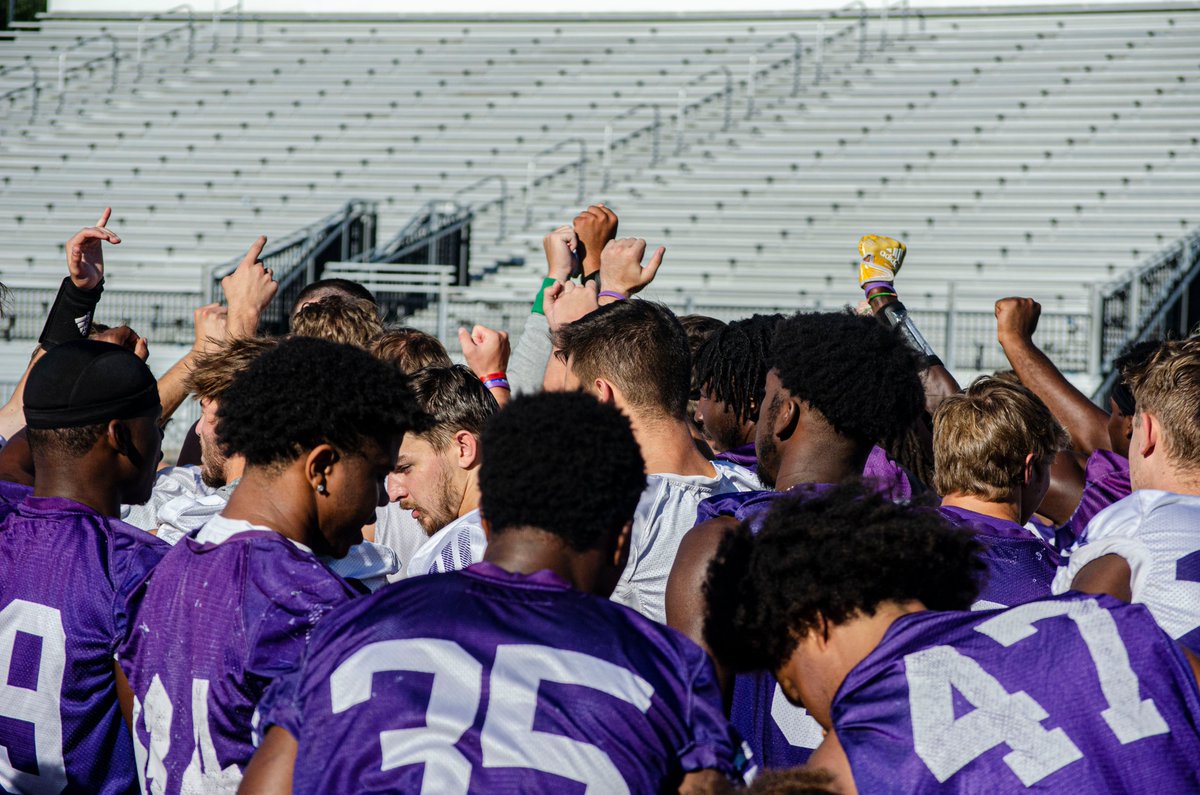 WIUFootball's tweet photo. Counting the hours... 4⃣8⃣ to go. https://t.co/BBlj1oNsHx