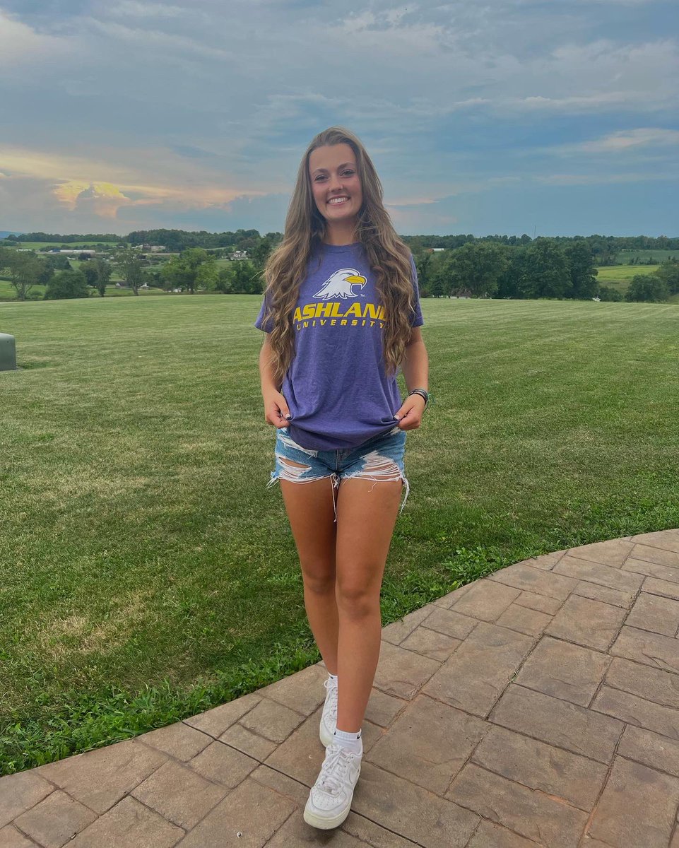 Sophia Smithnosky tweet media