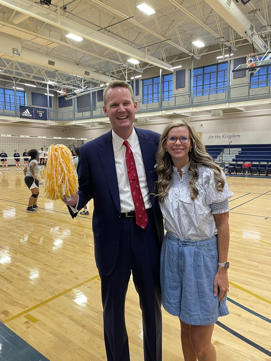 MBTS's tweet photo. Our @SpurgeonKnights Volleyball Tailgate is happening NOW!
Join @jasonkeithallen, @kballen, and the rest of our MBTS community in cheering on our Knights this evening.
#MBTSWelcomeWeek https://t.co/UGEmfFSNn5