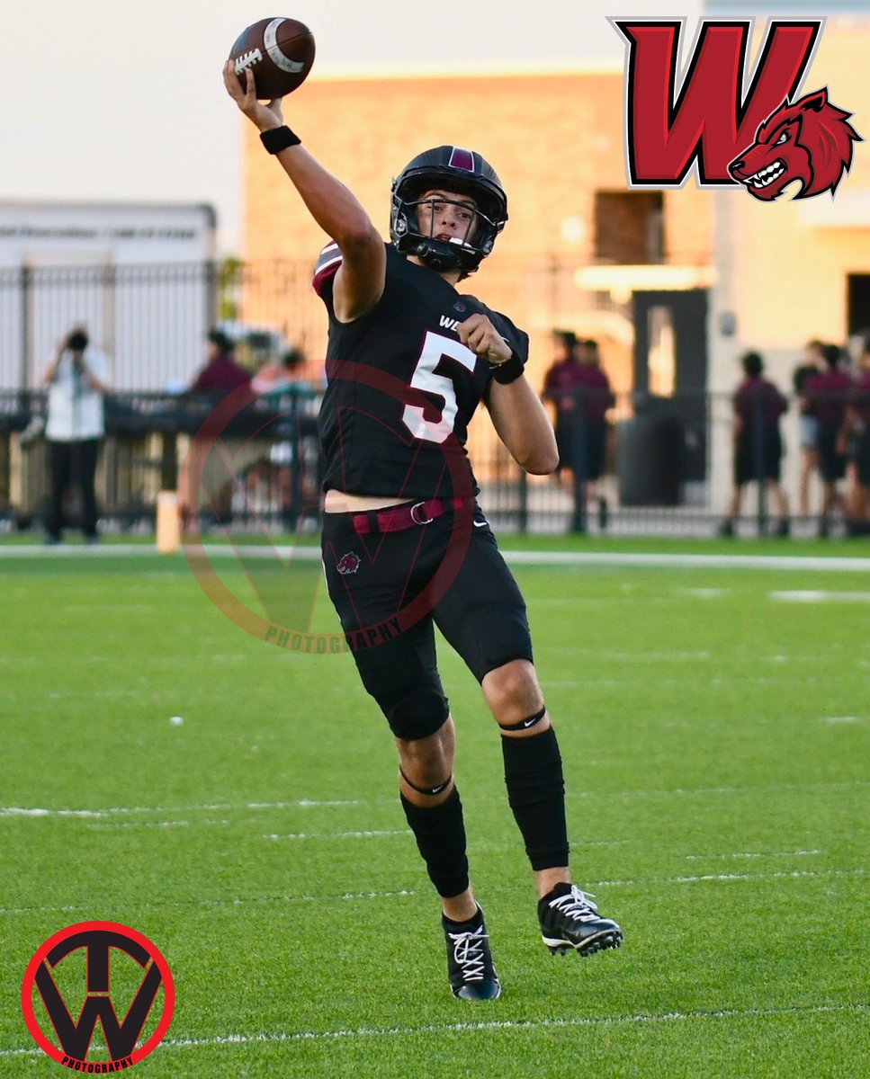 timwalter44's tweet photo. #5To8For6   @WeissFootball #PfridaysAtThePfield @WeissHighSchool @PfISDAthletics #JaxBrown #AdrianWilson #PackStrong       #WolfPack https://t.co/UvF8GLUokC