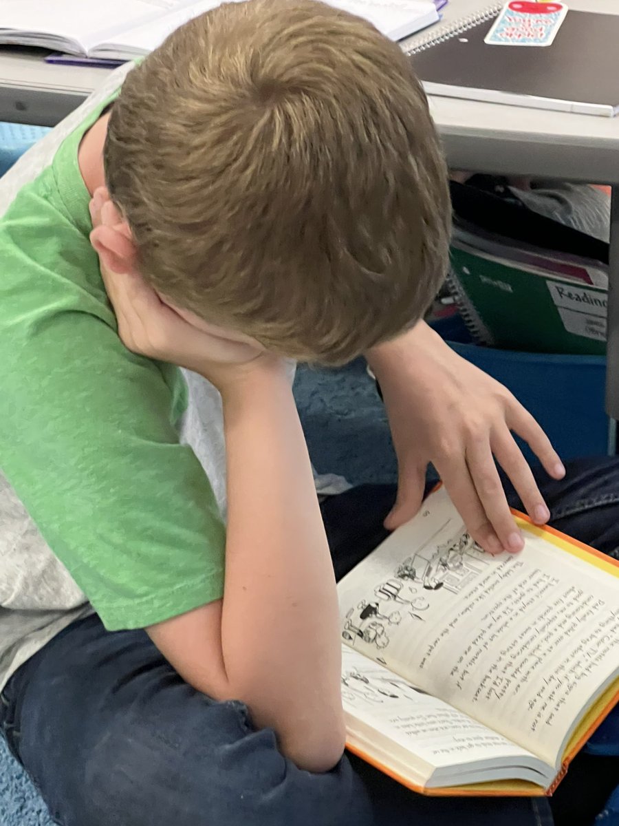 MrsEwing5th's tweet photo. Our reading workshop is off and running…we’ve been launching and the kids have some really solid foundations from the teachers that came before me! These kiddos are rocking it! #d75reads #d75learns #mgwolves #readingworkshop #workshoptime #readreadreadnomatterwhat https://t.co/q8yIBvrCML