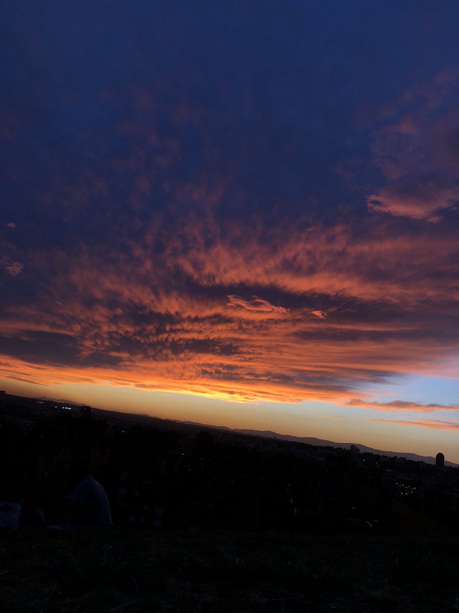 marinaraamirez's tweet photo. uno de los atardeceres más bonitos de mi vida <3 https://t.co/LU713EX3iM