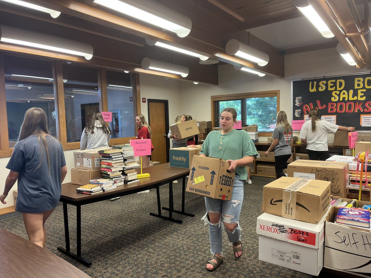 There is no better feeling than giving back to your community. Added bonus we did it as a softball program. Good luck Yorkville Public library on your used book sale this weekend. We were glad we could help today!! 🦊