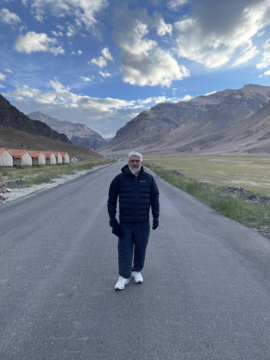 iamrajesh_pov's tweet photo. Live Like A King... 👑
#AK #RideMode https://t.co/Pwygx8qLqM