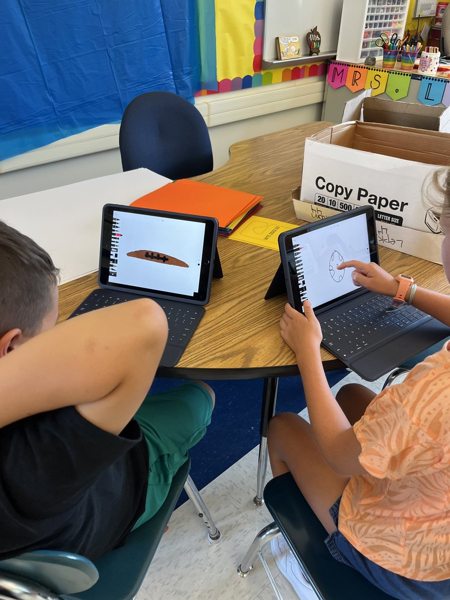 Partner Pictionary was a hit! Students had one minute to answer a question about themselves using Sketches School. Then, partners tried to guess their answers. We had lots of fun learning new facts about each other! #WCASDCreates #EveryoneCanCreate <a href="/SamZ_ITC/">Sam Zang</a> <a href="/AMelansonWCASD/">Ashley Melanson</a>