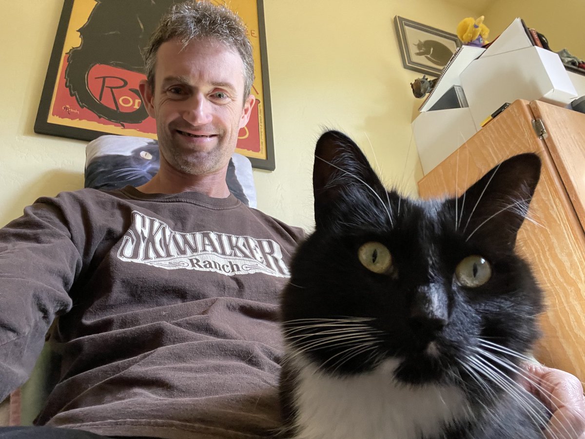 TelosInvestor's tweet photo. I spent yesterday with @themotleyfool alongside my CFO, (Chief Fur-nancial Officer), Achilles. Today, Inspector Hector (my Fur-nancial Auditor) and I watched day 2 of #FoolFest22. It was my first investing convention, and I got so much out of every moment of it. https://t.co/yz03eYTZ4R