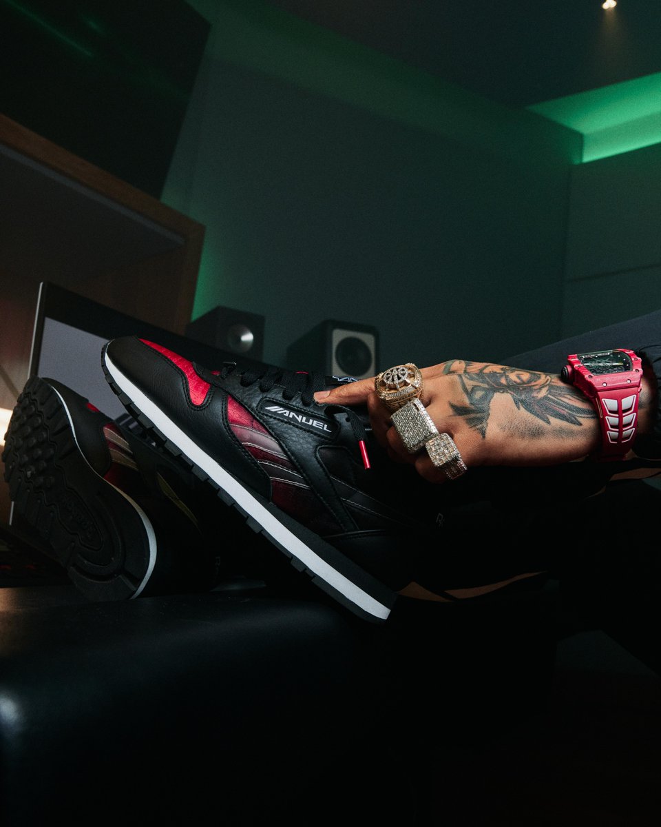 foot locker reebok classic leather