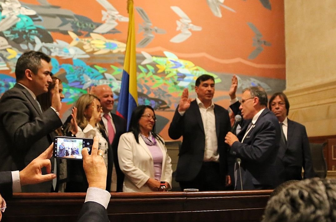 SenadoGovCo's tweet photo. #CongresoPleno 🏛🇨🇴 | Los magistrados elegidos que conformarán el @CNE_COLOMBIA son: 

- Fabiola Márquez
- Benjamín Ortiz
- Alfonso Campo
- Cristian Quiroz 
- César Augusto Lorduy
- Alba Lucía Velásquez  
- Maritza Martínez 
- Altus Baquero Rueda
- Álvaro Hernán Prada https://t.co/bvYLvag6Ox