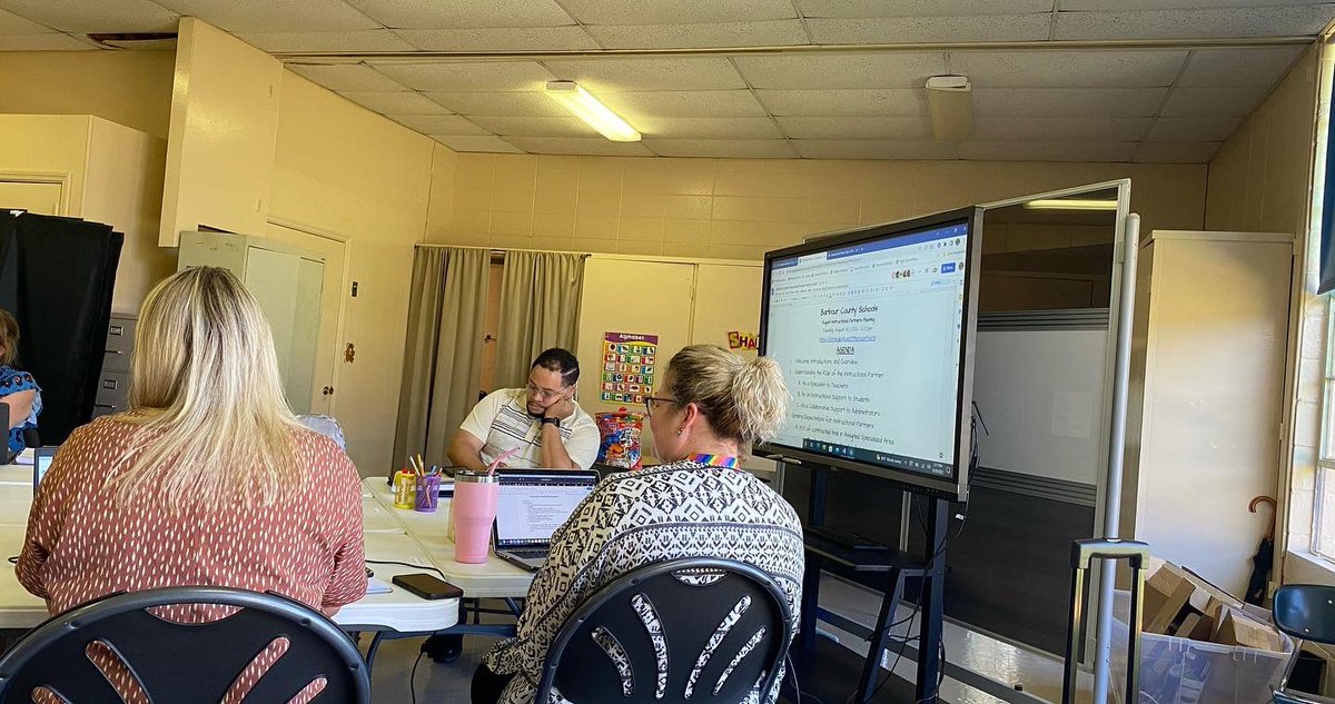 JamesHolcombIII's tweet photo. Today I had a chance to do something I love - engage in professional discourse and collaboration with educators. All of our instructional partners came together for the first of monthly community sessions

#schooladministratorlife #Σeducator https://t.co/0lBxurhgIG