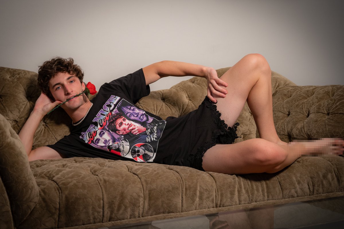 anthpo's tweet photo. I just took the best YouTuber merch promo pics of all time. https://t.co/n9hgpbbEUo