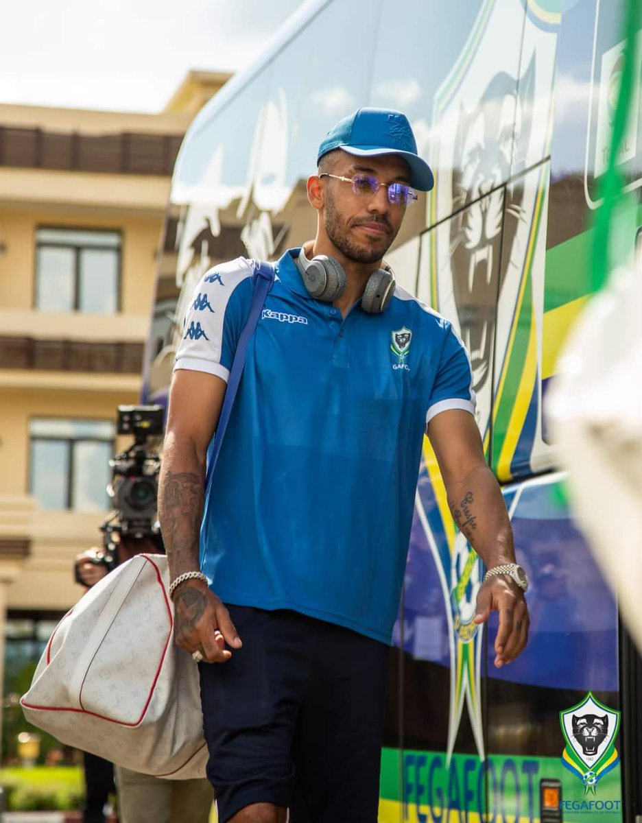 🚨LA <a href="/fegafoot_gabon/">Fédération Gabonaise de Football</a> CONDAMNE L'AGRESSION DE Pierre Emerick AUBAMEYANG et SOUTIENT LE JOUEUR 🚨

Force à toi <a href="/Auba/">AUBA⚡️</a> 🇬🇦

#TeamGabon