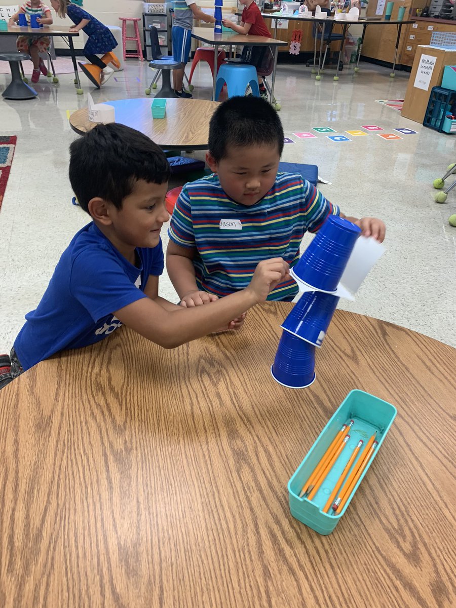 murilloSES's tweet photo. Thank you @mr_Alsheimer for the fun cup activity.  My K students learned about having a growth mindset today and this was a great activity to accompany the lesson. https://t.co/DOLoCh35Mr