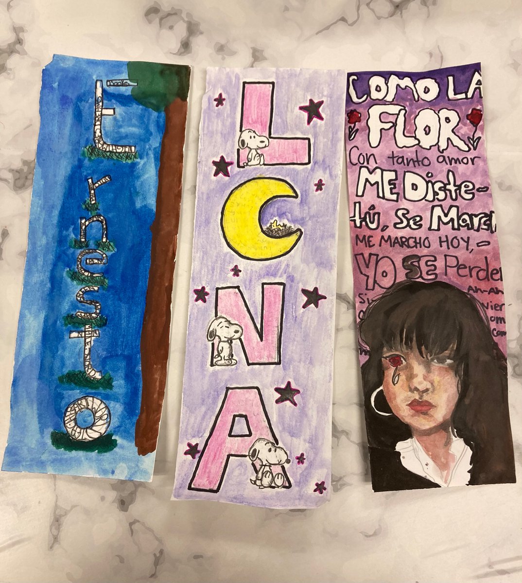 ThismrsRobinson's tweet photo. Making bookmarks- making art with a purpose! #falconartists @cfbLongFalcons https://t.co/vaFDBRK4Tf