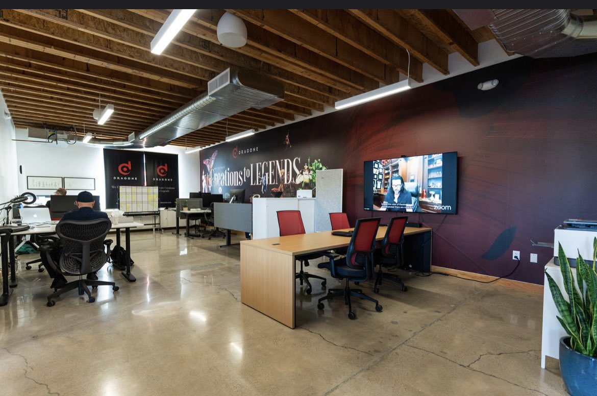 CityOfLasVegas's tweet photo. The International Innovation Center @ Vegas II is officially open and supporting start ups like @DragoneOfficial, @kaptynmobility and @gener8tor. 

Las Vegas is home to more than 1,200 start ups, here’s how our innovation centers support their work ⬇️ https://t.co/BH0dNLAkgT
