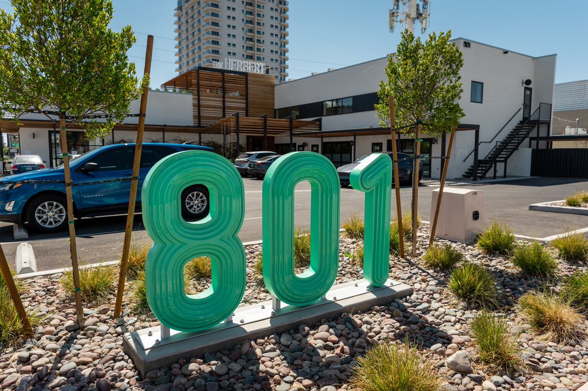 CityOfLasVegas's tweet photo. The International Innovation Center @ Vegas II is officially open and supporting start ups like @DragoneOfficial, @kaptynmobility and @gener8tor. 

Las Vegas is home to more than 1,200 start ups, here’s how our innovation centers support their work ⬇️ https://t.co/BH0dNLAkgT