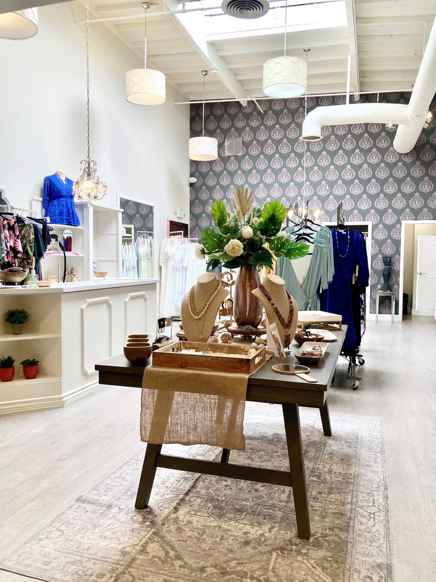 Kiyonna's tweet photo. Have you visited our boutique? Stop by to find the perfect dress for weddings, bridal showers, dinners, and more! 👗👗👗 
https://t.co/rQLlh4ZzY9
#kiyonna #kiyonnacurves #plussizefashion #psootd #plussize #psfashion #loveyourcurves #plussizemodel #fashion https://t.co/2KVGycnR43
