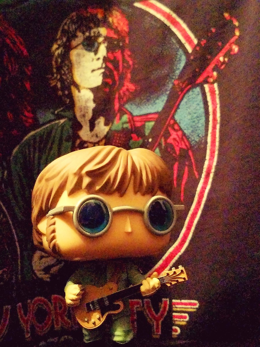 Spookyh9's tweet photo. August 30th, 1972:  John Lennon performs 2 concerts at Madison Square Garden (@TheGarden ) w Yoko Ono and Elephants Memory for the benefit of Willowbrook School.

One of my favorites from this concert is John's cover of "Hound Dog" 🎸🤍✌️
@johnlennon @yokoono #OnetoOneConcert https://t.co/UmGYp5nyzh