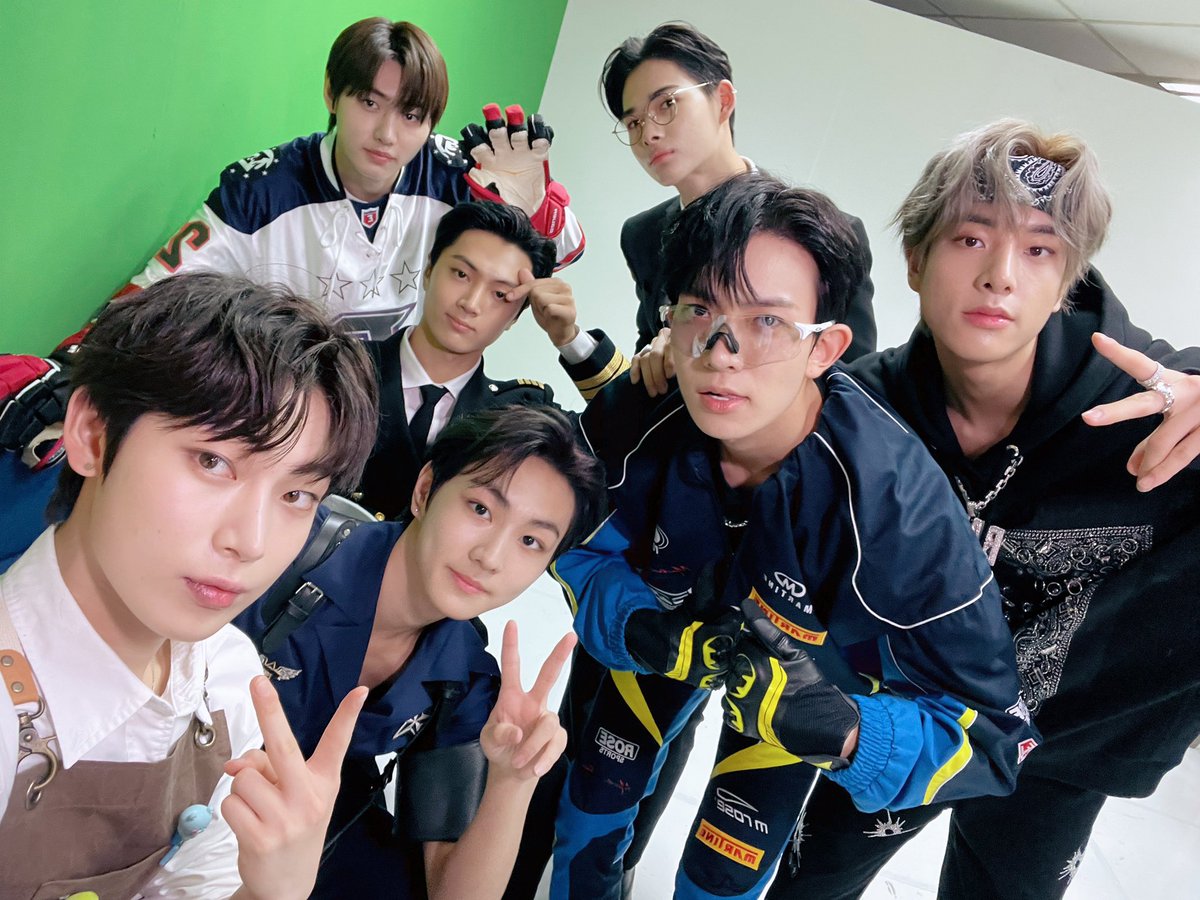 ENHYPENBRTeam's tweet photo. Retweet for #ENHYPEN 's brand reputation.

#엔하이픈 @ENHYPEN @ENHYPEN_members https://t.co/lp3GAC9quD