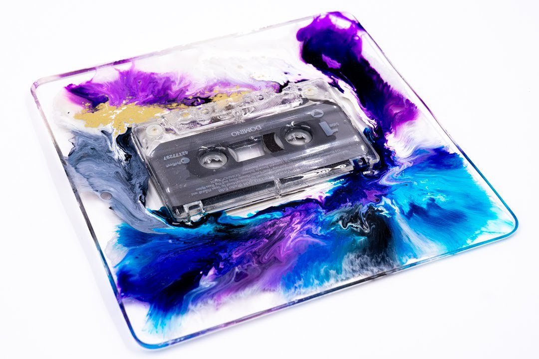 chromehorns's tweet photo. #throwback #mixtape https://t.co/LTehDlXBV3