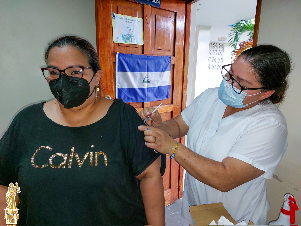 PJEsteli's tweet photo. Poder Judicial en #Esteli en coordinación con brigada médica del Minsa, realizaron jornada de vacunación contra el Covid - 19, Exámenes de PAP, se entregaron órdenes de mamografías y ultrasonidos a funcionarias de este poder del Estado.

#PoderJudicialEsteli
#Nicaragua https://t.co/WbI6AAIvBY